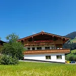 Lehenhof Фермерский дом Альпбах